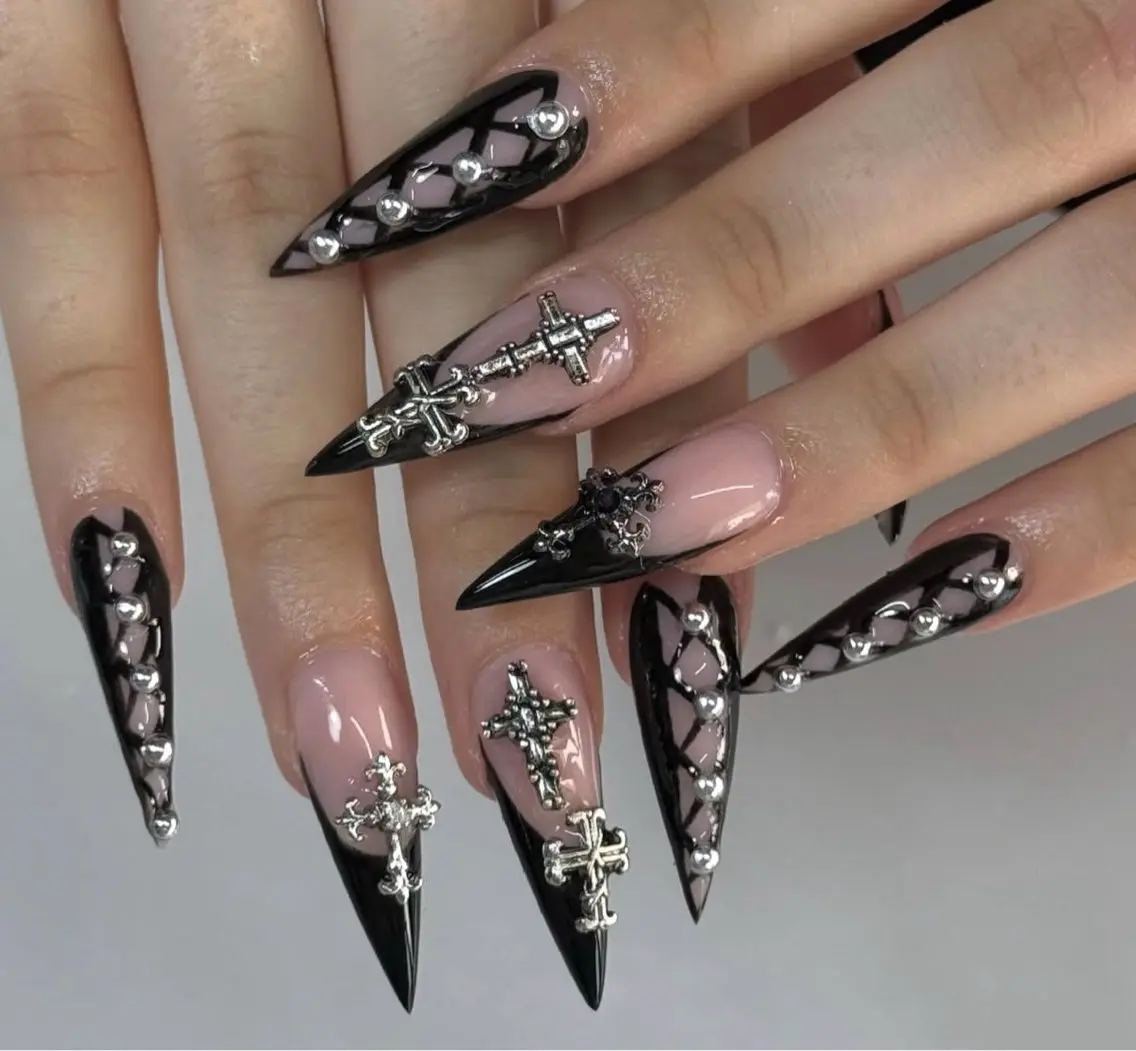 ネイル アートネイル ボルドー フレンチネイル ジェルネイル 氷ネイル・うるうるネイル ハンドネイル Julie Nail Hinのネイルデザイン