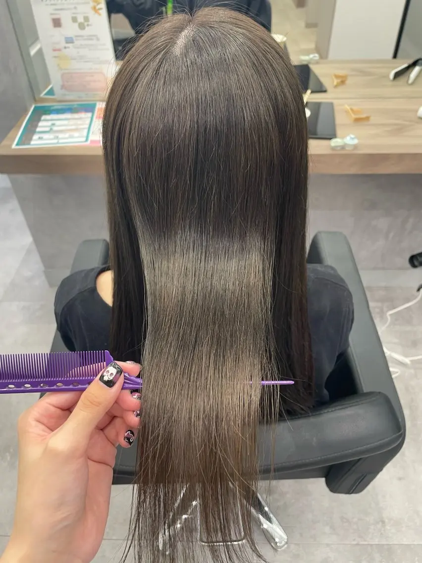 ロング カラー COCO .のヘアスタイル