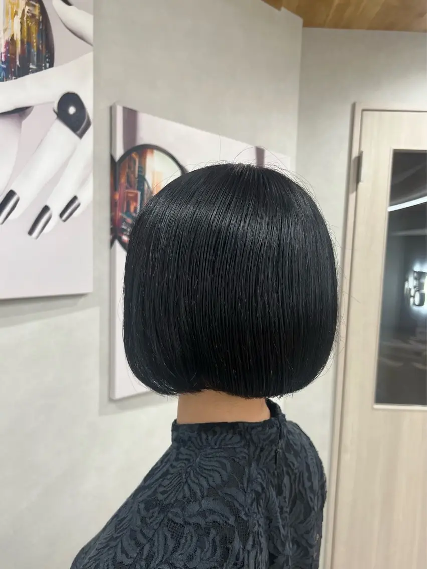 ショート カラー ボブ A BY WHO たかはしのヘアスタイル