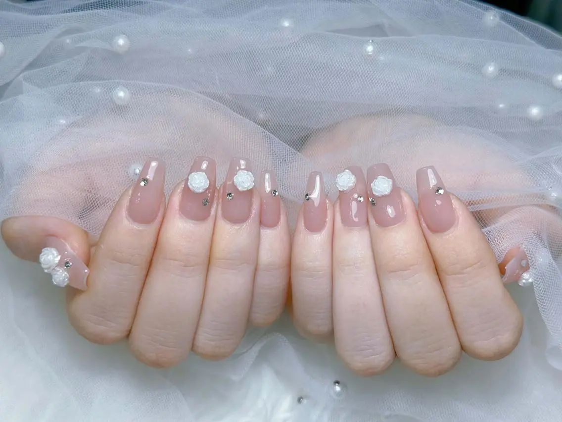 ロング カラー 韓国風ヘア ハンドネイル Bling Salonのネイルデザイン