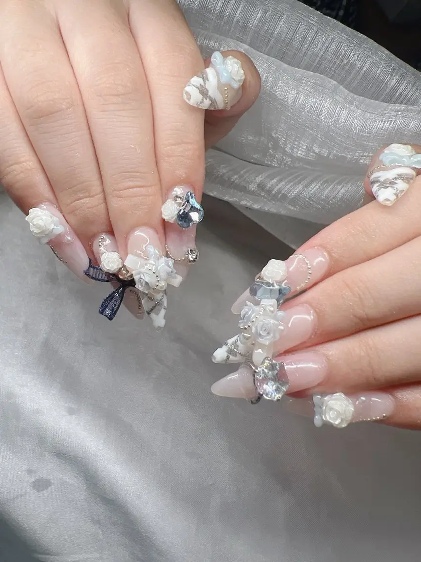 ネイル ハンドネイル Lee Nailsのネイルデザイン