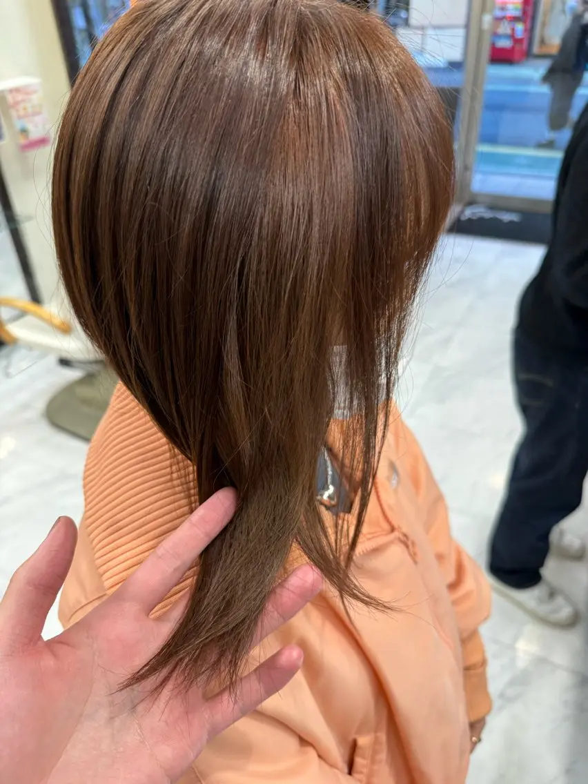 ミディアム カラー ヘアアレンジ 切りっぱなしボブ ブリーチ ブラウンカラー デザインカラー ダブルカラー 目黒 碧人のヘアスタイル