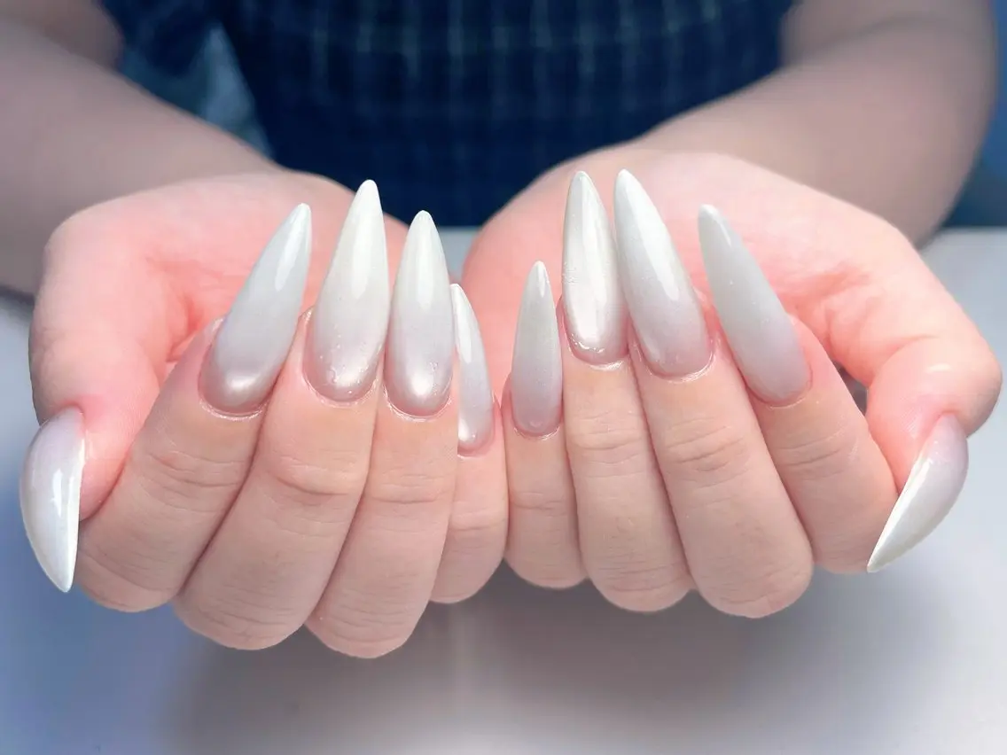 ネイル 成人式 フラッシュネイル フットネイル ジェルネイル 卒業式 ハンドネイル 心斎橋Mione nail salonのネイルデザイン