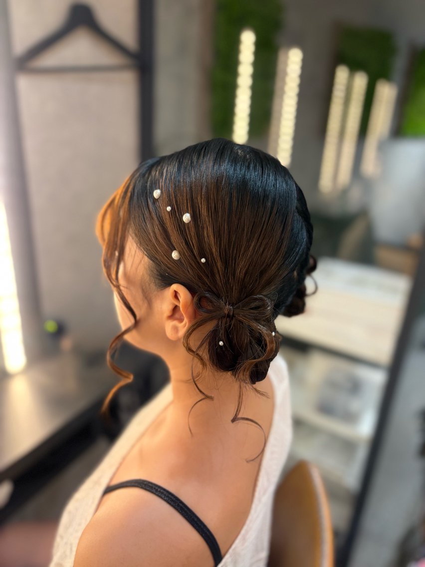 セミロング ヘアアレンジ お団子ヘア ヘアセット ヘアメイク スーのヘアスタイル