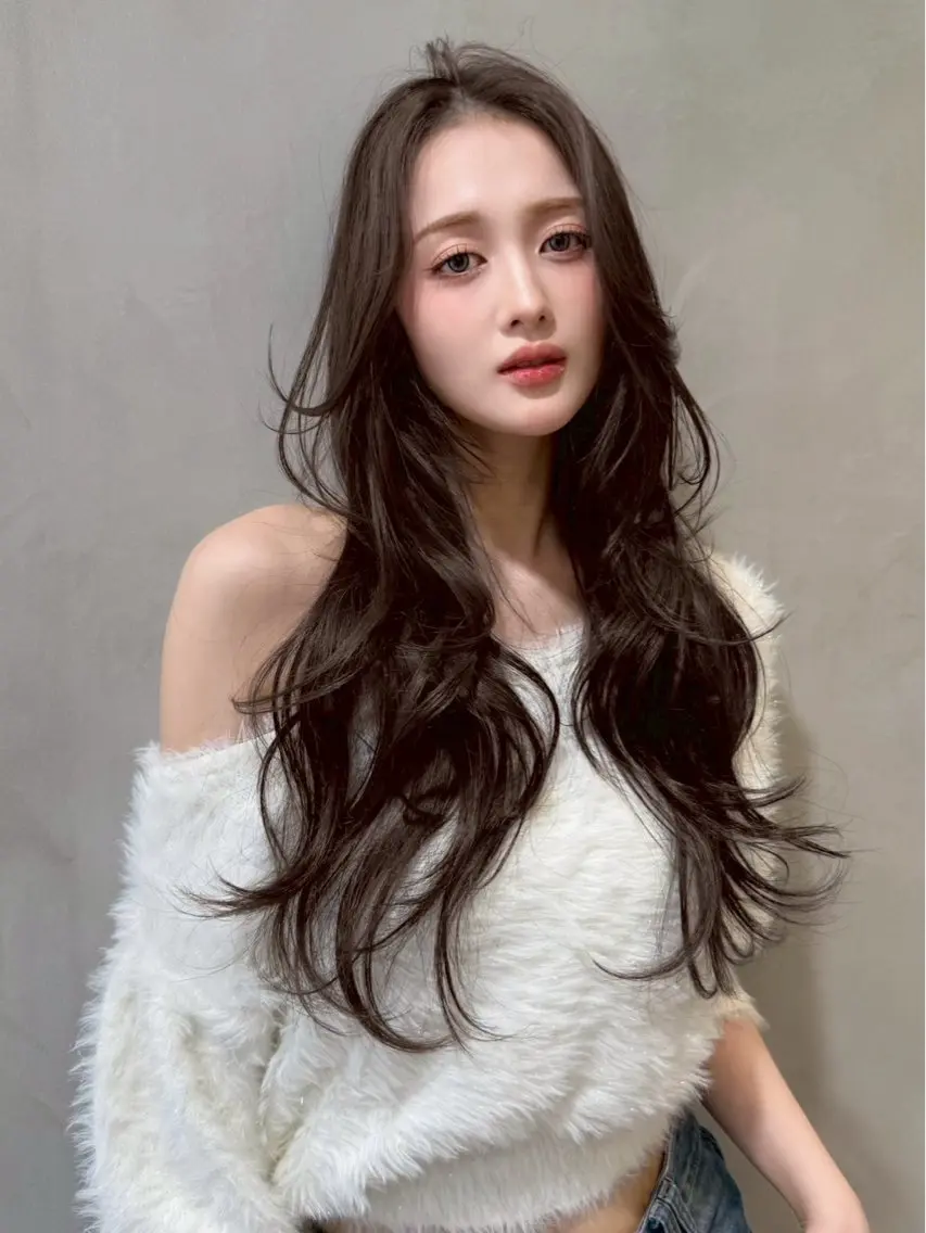 ロング カラー ヘアアレンジ カット ヘアカラー トリートメント ヘアセット 大宮‎縮毛矯正🩵 レイヤー　佐藤和のヘアスタイル