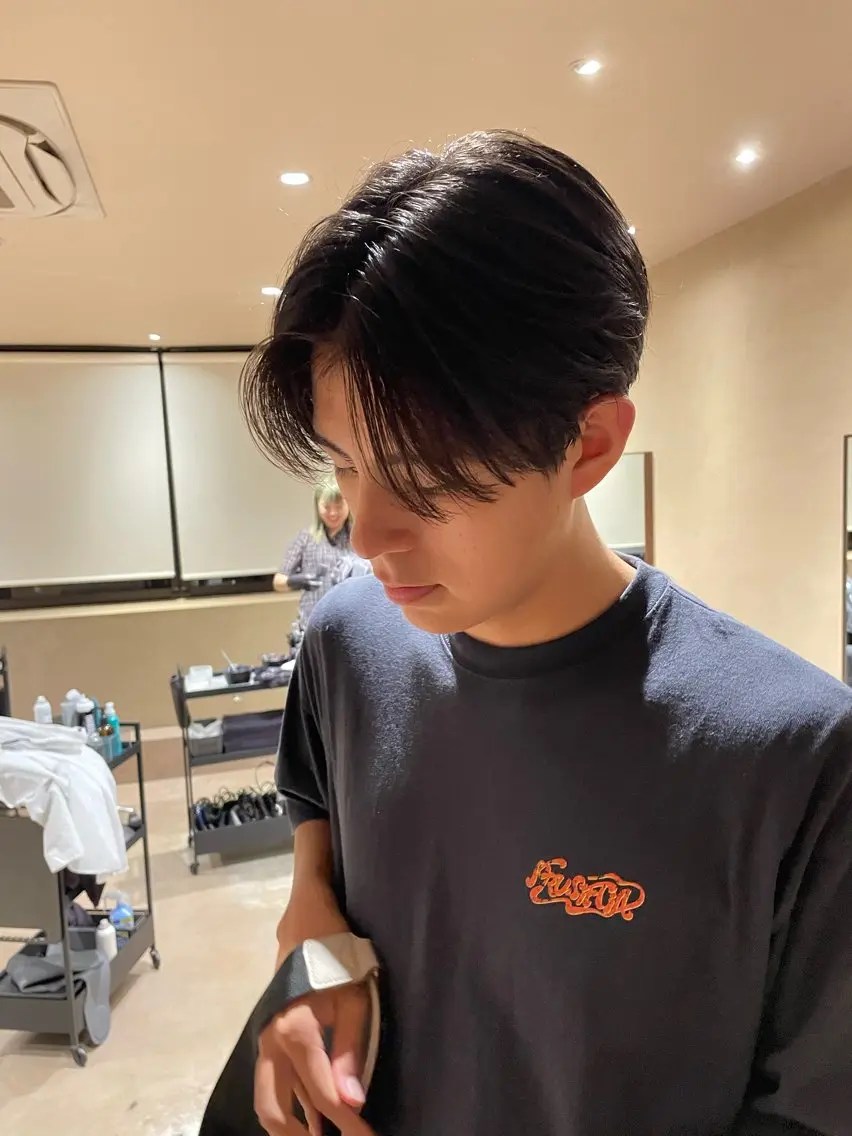 ショート パーマ メンズ カット 縮毛矯正 men'sセンター パート徳田浩二のヘアスタイル