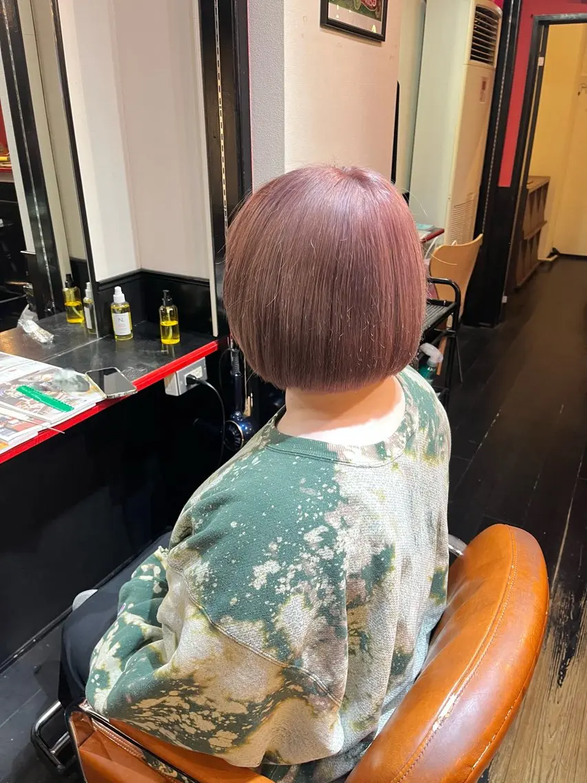 カラー ベージュカラー ブリーチ ピンクカラー ピンクベージュ スズキ リコのヘアスタイル