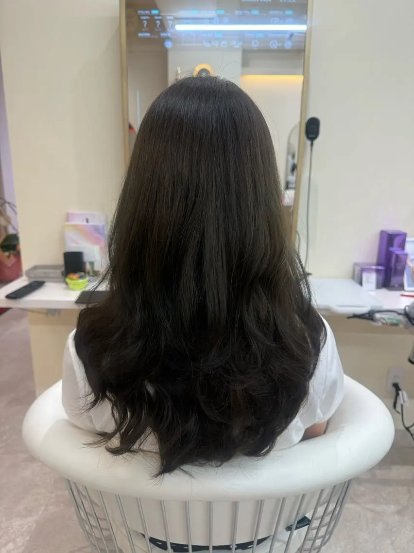 ロング パーマ カット パーマ 三木 絵未奈のヘアスタイル