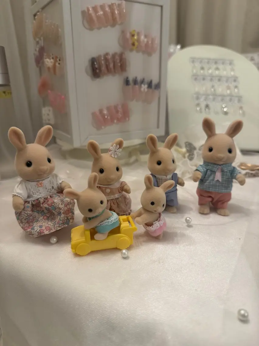 ネイル ハンドネイル 🫧Lua.nail 🍒emuのネイルデザイン