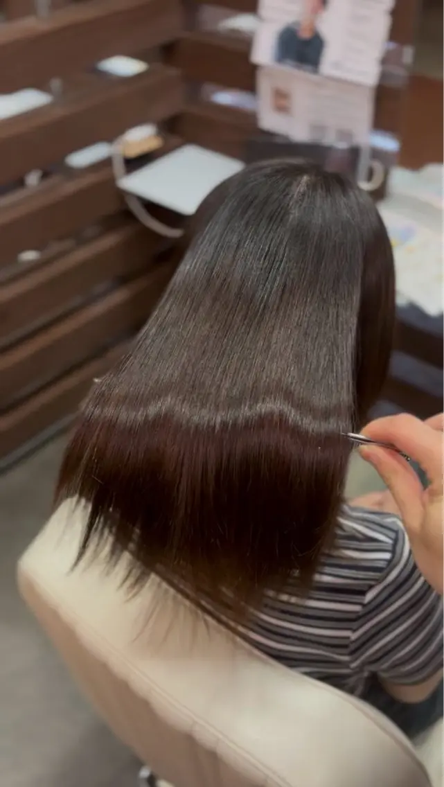 ミディアム カラー ミディアムパーマ 縮毛矯正 岡田 望夢のヘアスタイル