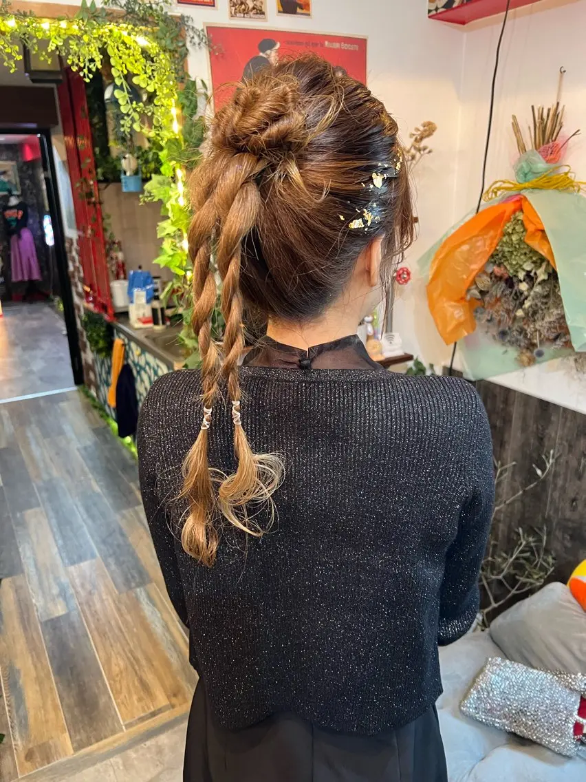 ロング ヘアアレンジ ヘアセット カラーパティシエ facce🌼ikoのヘアスタイル