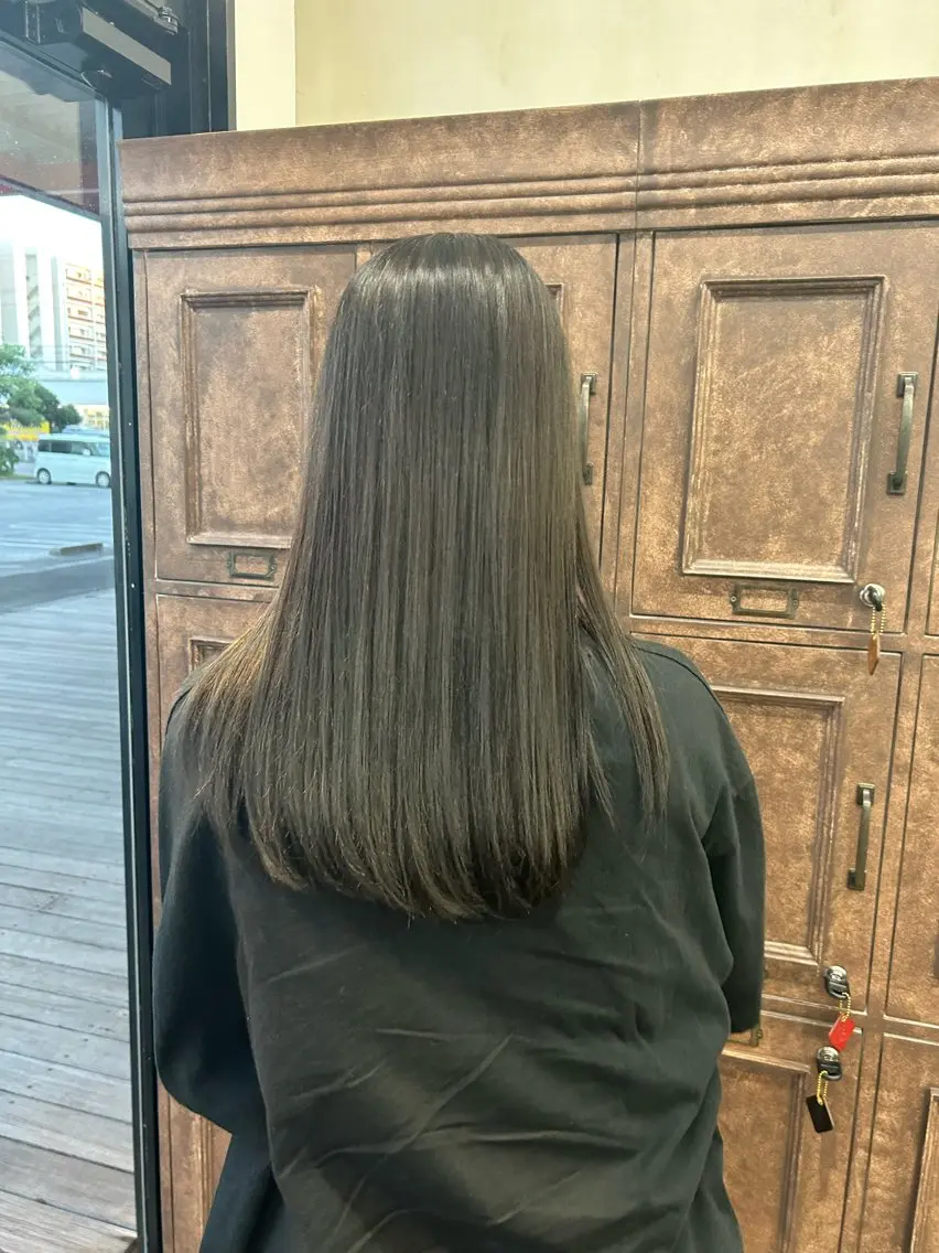 カラー 透明感カラー グレージュ オリーブグレージュ オリーブグレー ボブ/レイヤー ナカミネアキナのヘアスタイル