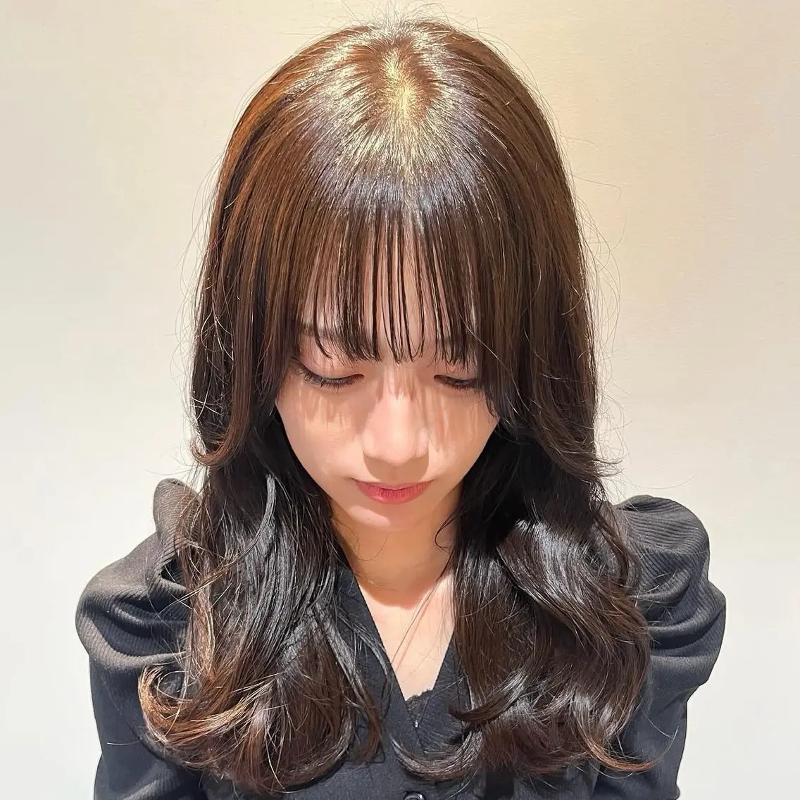 セミロング カラー ベージュカラー ブリーチ ブリーチなしカラー オリーブベージュ カラーモデル募集🪐 /KOKIのヘアスタイル