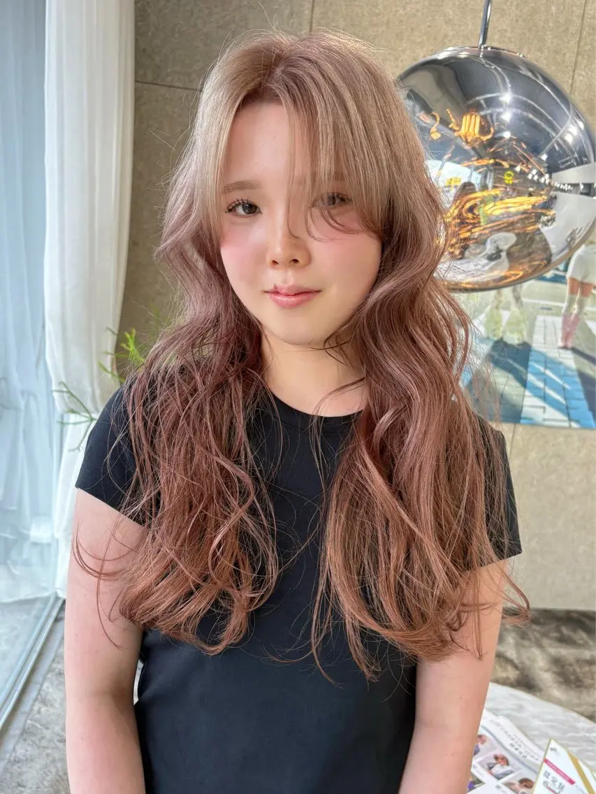 【 カラーリストデビュー後 初指名の方限定30%off 】デトックスケア+リタッチブリーチ+オンカラー🫧💖の写真