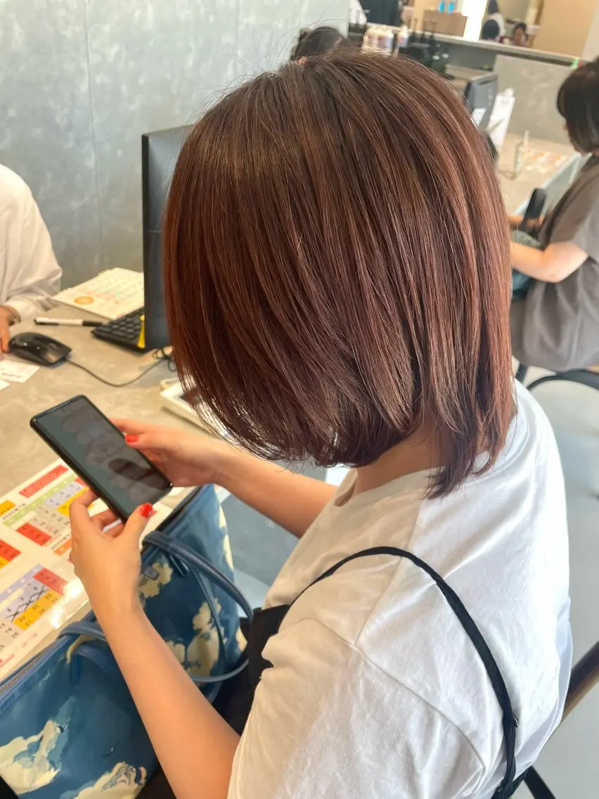 ショート カラー ベージュカラー ピンクカラー ピンクベージュ レイヤーカット 大人可愛い🎀ིྀ 🪞柔らかベージュのヘアスタイル