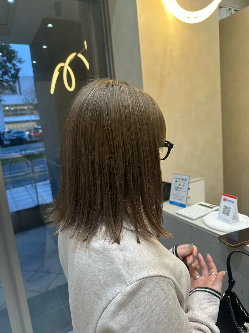 ミディアム カラー ベージュカラー ブリーチ 艶カラー✨ ʜɪʀᴀʀɪのヘアスタイル