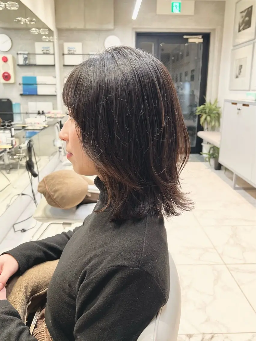 ミディアム 艶くすみカラー ‎/縮毛/川添桃花‎のヘアスタイル