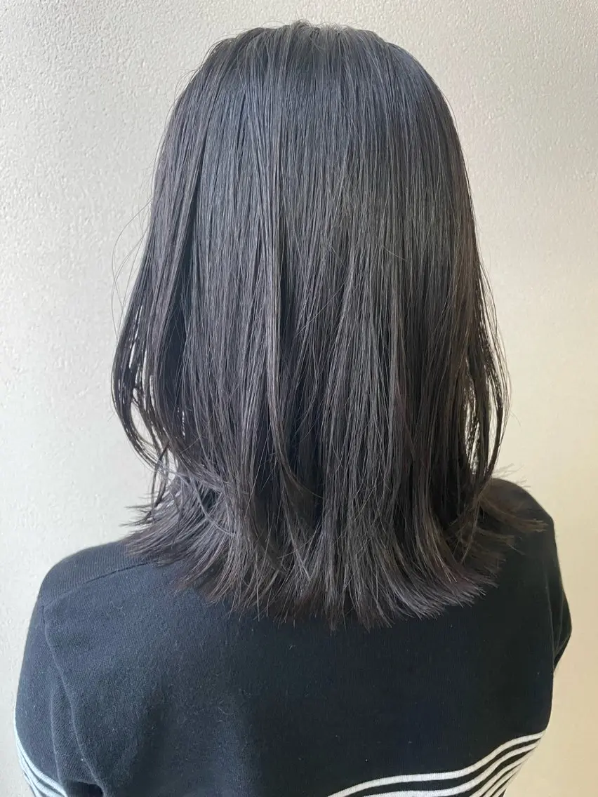 ミディアム くびれヘア レイヤーカット 沢田 瞳のヘアスタイル