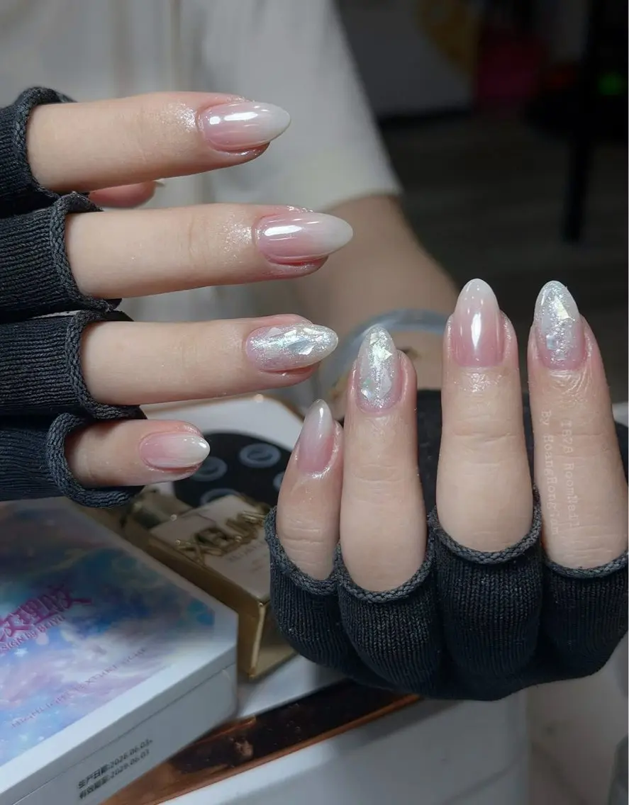 ネイル チークネイル ドット フットネイル フレンチネイル グラデーション ハンドネイル フットネイル HANA 川越東口ネイルサロンのネイルデザイン