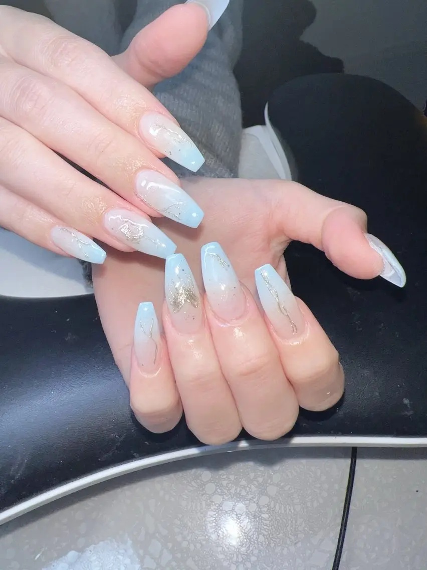ネイル オーロラネイル チークネイル 長さ出し フットネイル フレンチネイル ハンドネイル Lee Nailsのネイルデザイン