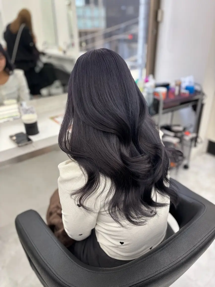 セミロング 抜け感レイヤー︴ ニュアンスカラーのヘアスタイル