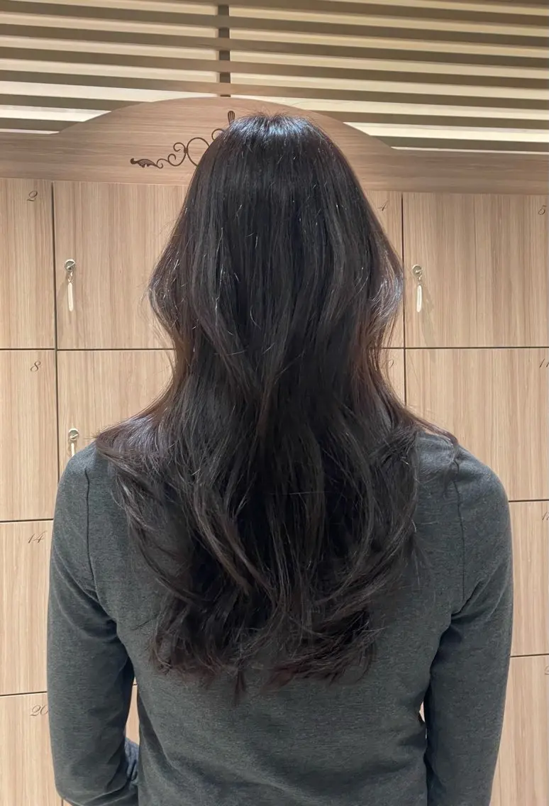 ロング カラー グレージュ 顔周りカット レイヤーカット 神山 真柚のヘアスタイル