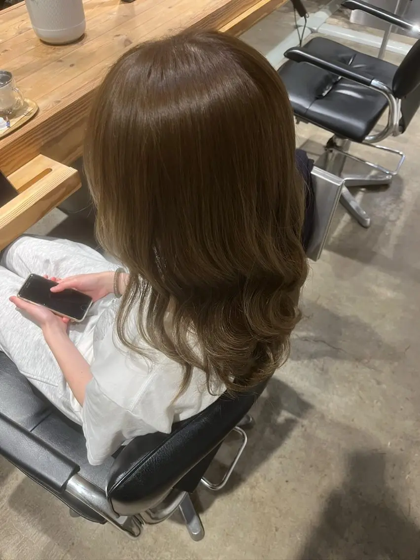 カラー 西村 颯世のヘアスタイル