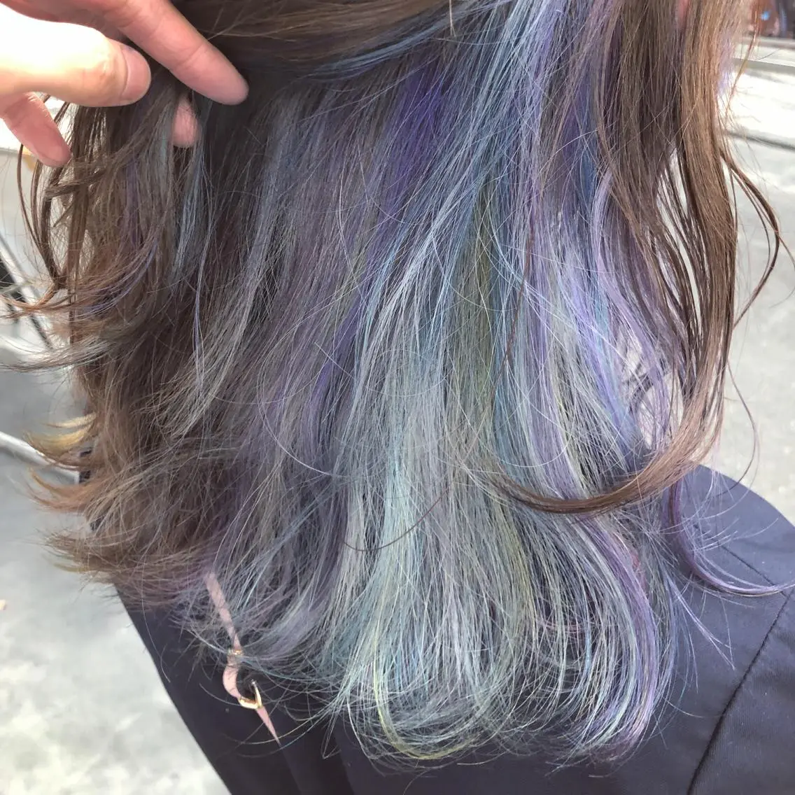 ミディアム カラー アッシュ バレイヤージュ ミストバング ベージュカラー ブリーチ カット ヘアカラー トリートメント 原宿サロン代表 デザインカラー伊藤卓のヘアスタイル