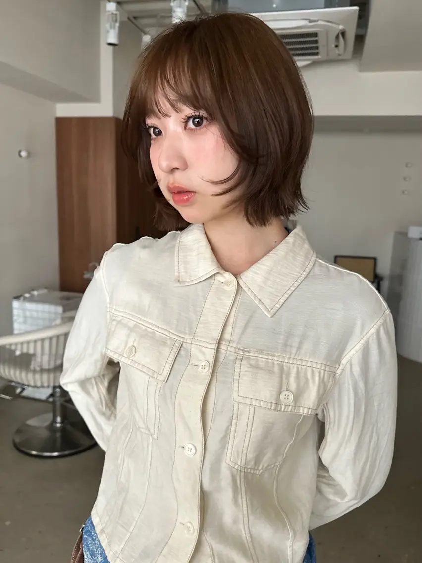 ショート カラー ボブレイヤー ベージュカラー オリーブベージュ ボブ レイヤーカット カット ヘアカラー トリートメント ボブ/似合わせ レイヤーcocomoのヘアスタイル