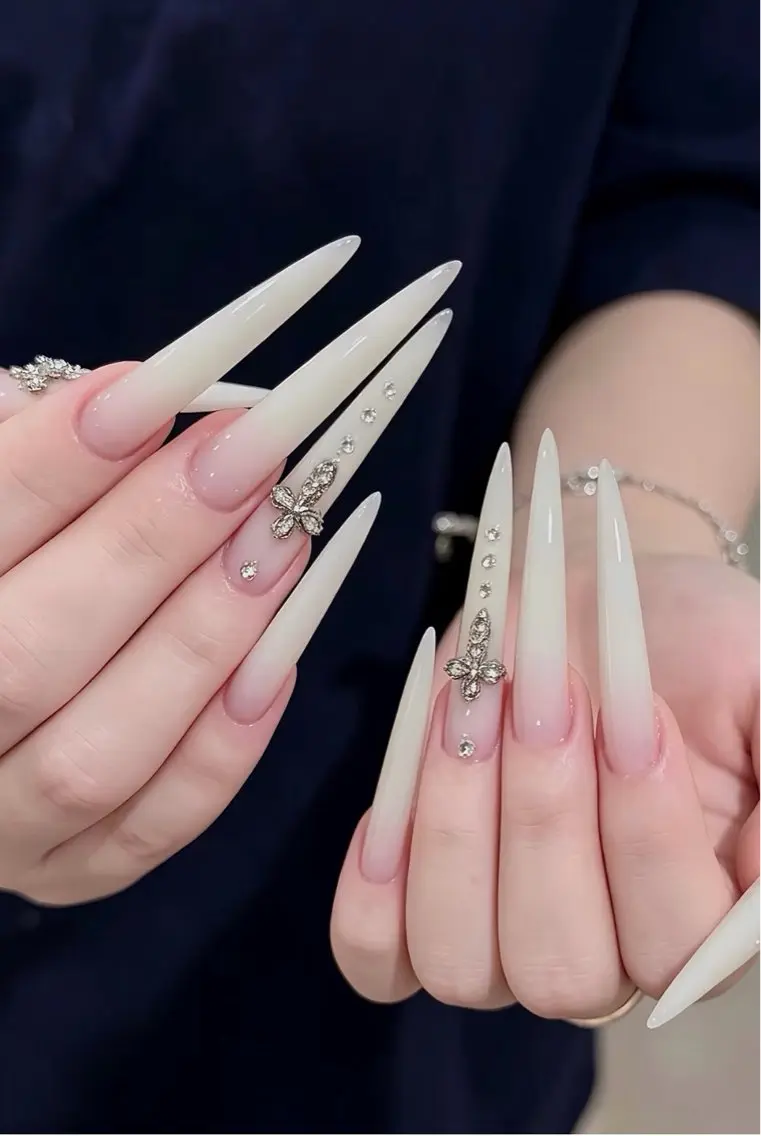ネイル VELA ネイルサロンのネイルデザイン