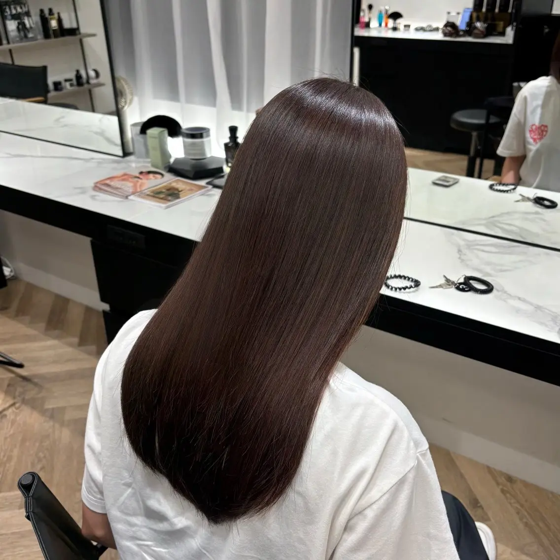 セミロング カラー アッシュ SAAYA🌱 ナチュラルヘアのヘアスタイル