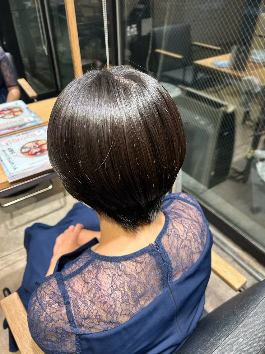 ショート ショートヘア 透明感カラー/顔周り レイヤー🌻まほろのヘアスタイル