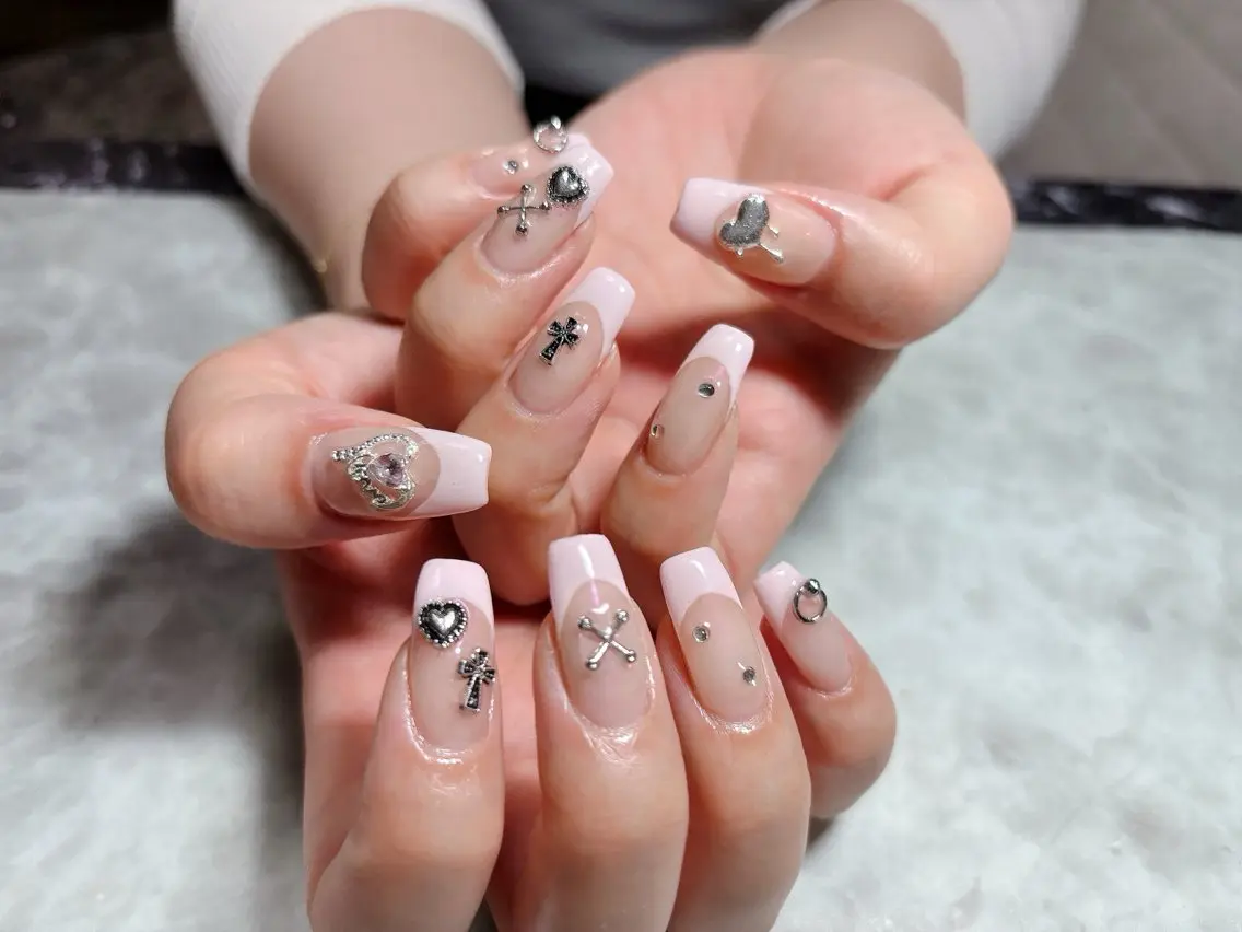 【オフあり】フレンチネイルの写真