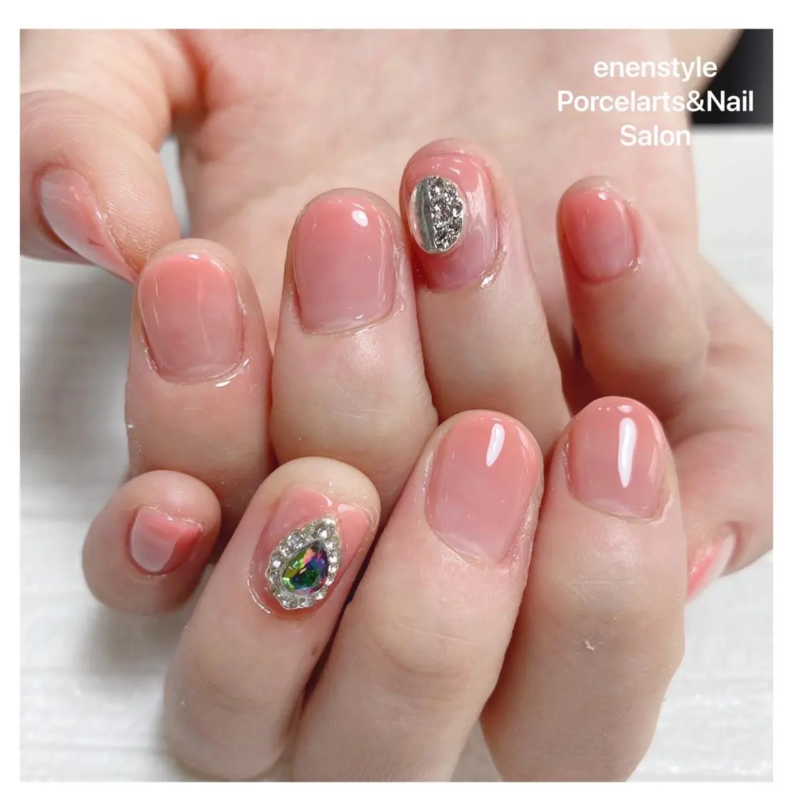 ミディアム ネイル 🐾enen style 🐾のネイルデザイン