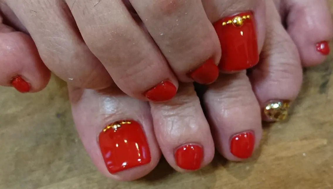 ネイル アートネイル フットネイル ジェルネイル ワンカラーネイル フットネイル Lilith Nailのネイルデザイン
