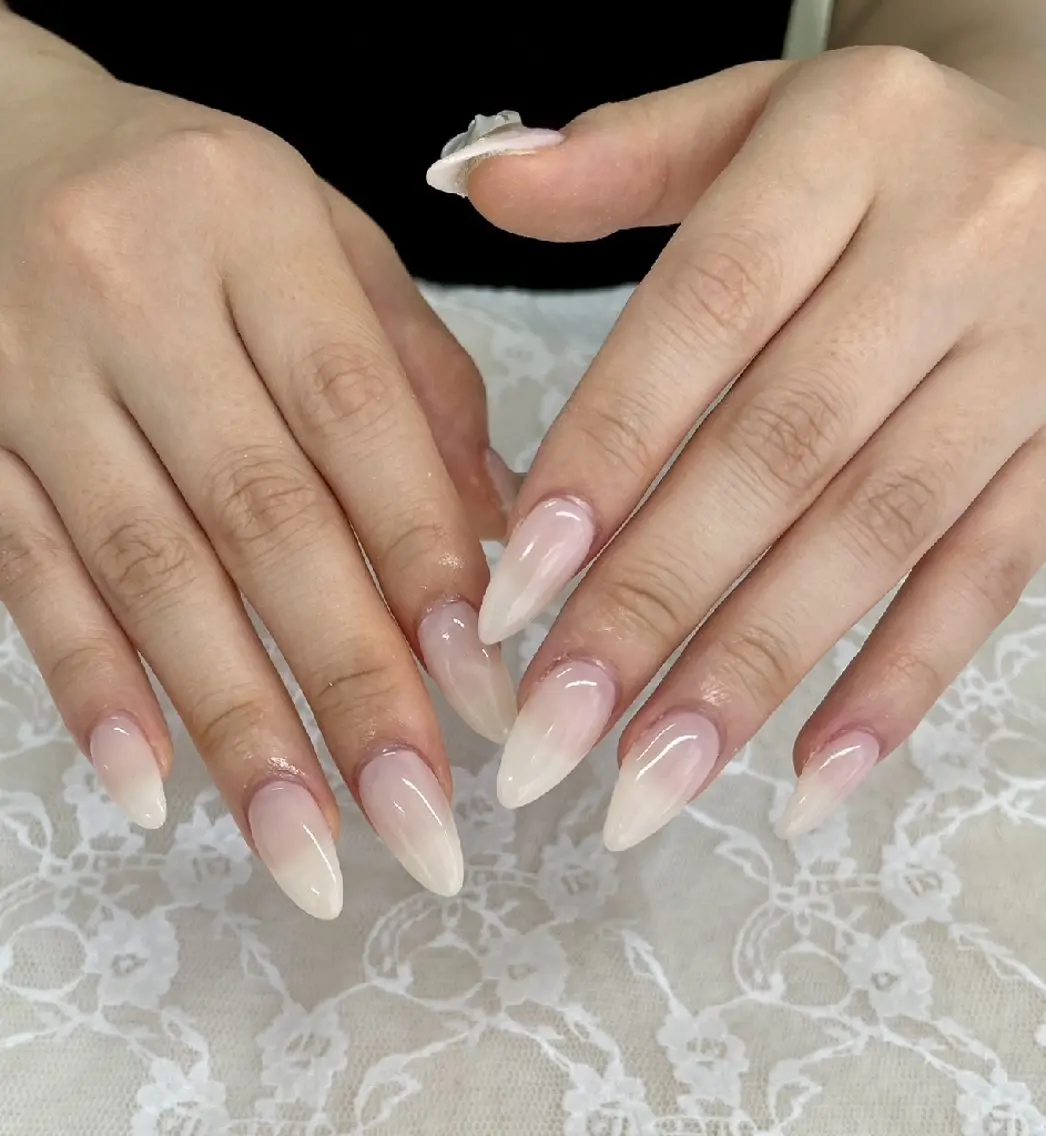ネイル シンプルネイル ハンドネイル ハンドケア 心斎橋Salon Epokkuのネイルデザイン