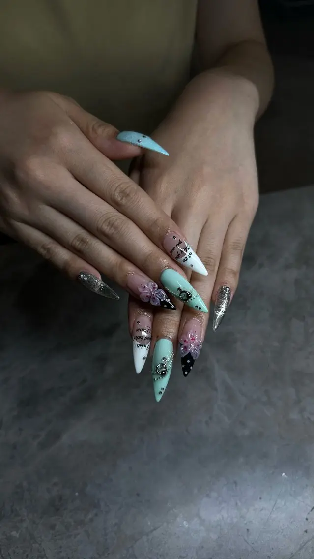 ネイル ハンドネイル IROHA NAIL akoのネイルデザイン