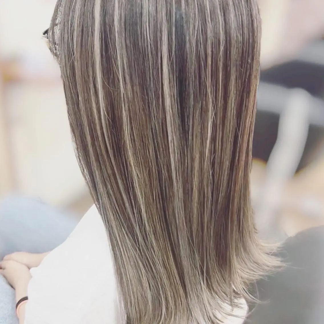 セミロング カラー ヘアアレンジ カット トリートメント モテ髪💛美髪矯正 ✨艶髪特化🫧山根のヘアスタイル