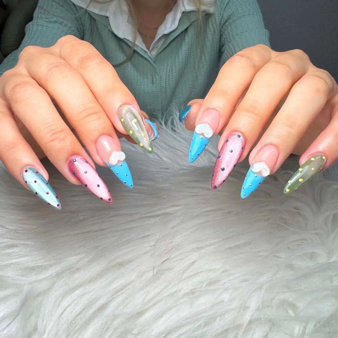 ネイル ハンドネイル T.Lee Nail Lilyのネイルデザイン