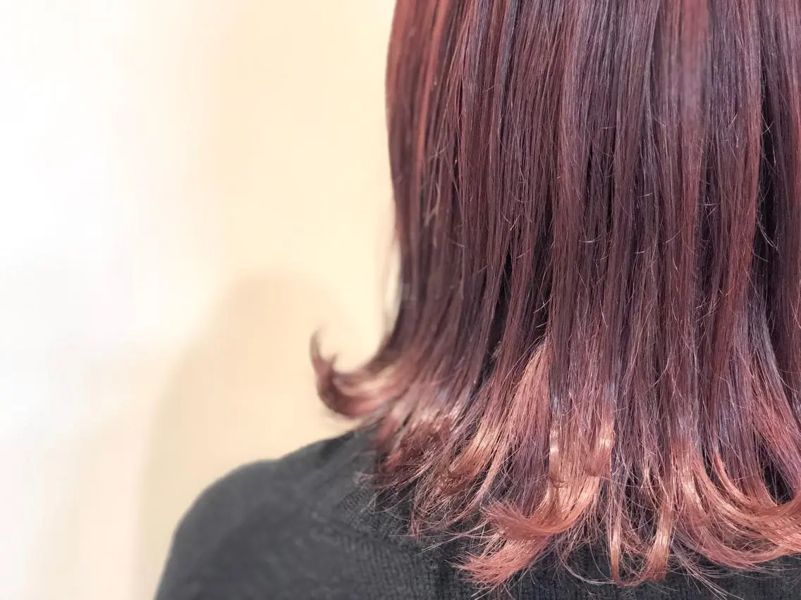 セミロング カラー ヘアアレンジ カシス ピンクカラー ヘアカラー いしだ みさきのヘアスタイル