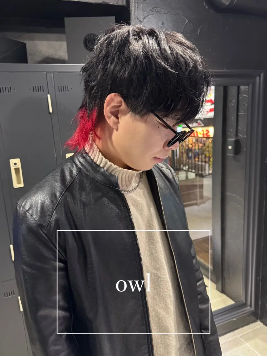 ミディアム カラー メンズ メンズブリーチ センターパート メンズインナーカラー メンズウルフカット ブリーチ カット ヘアカラー トリートメント ヘアセット メンズ専門 美容師✨ アメ村 堀江颯瑛のヘアスタイル