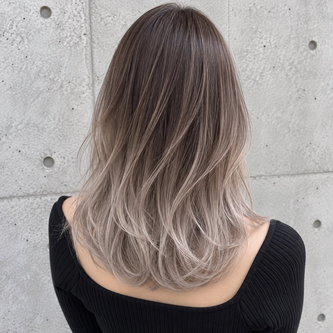 セミロング 外国人風カラー レイヤーカット ヘアカラー トリートメント Trip 香椎🌟 ブリーチ/髪質改善のヘアスタイル