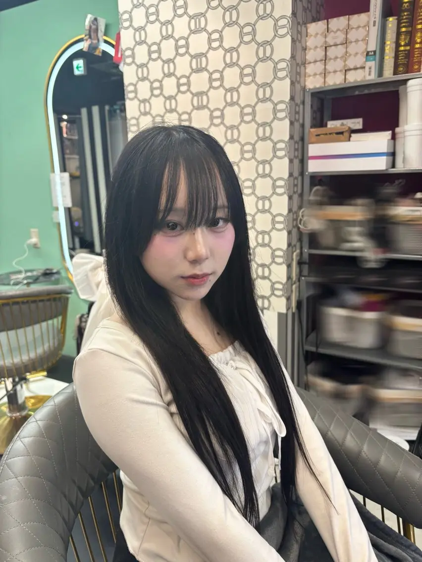 ロング ユウキ カットモデル様募集中のヘアスタイル