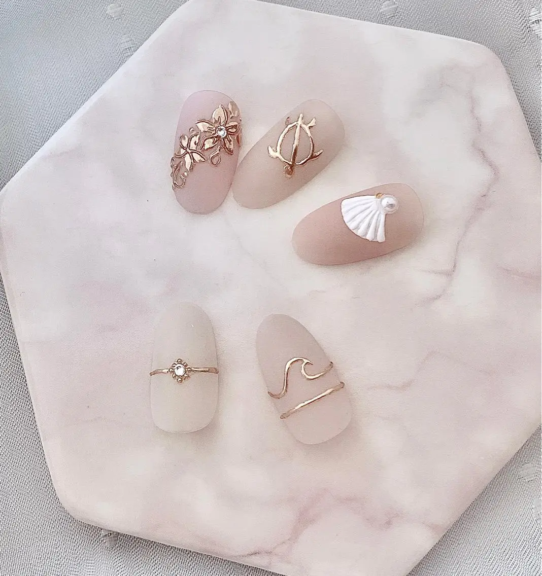 ネイル アートネイル ワンカラーネイル 'a'ala nailのネイルデザイン