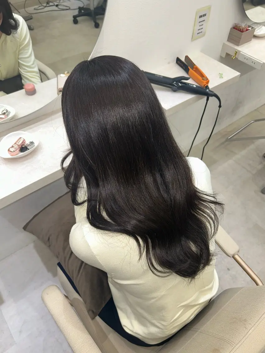 ロング カラー グレージュ Core　山下 このはのヘアスタイル