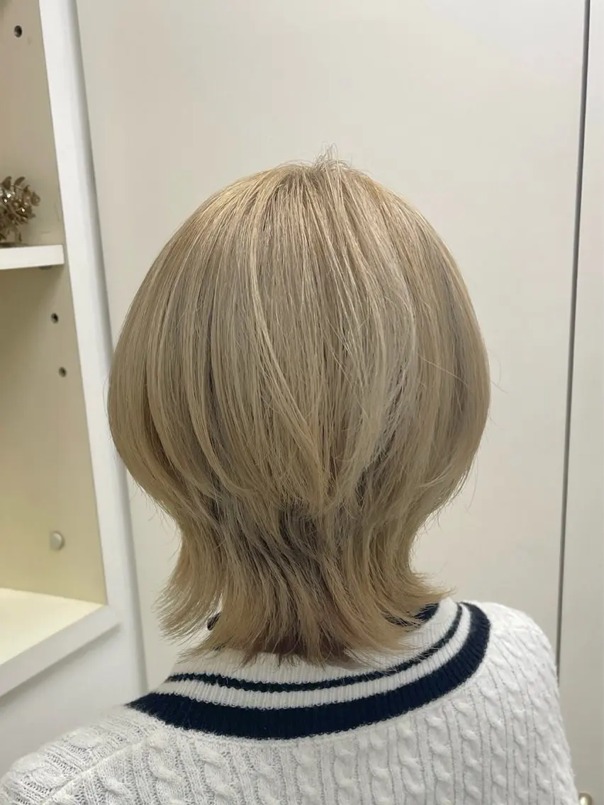 ショート ボブ ウルフカット カット ヘアカラー トリートメント 藤原 亜美🤍のヘアスタイル