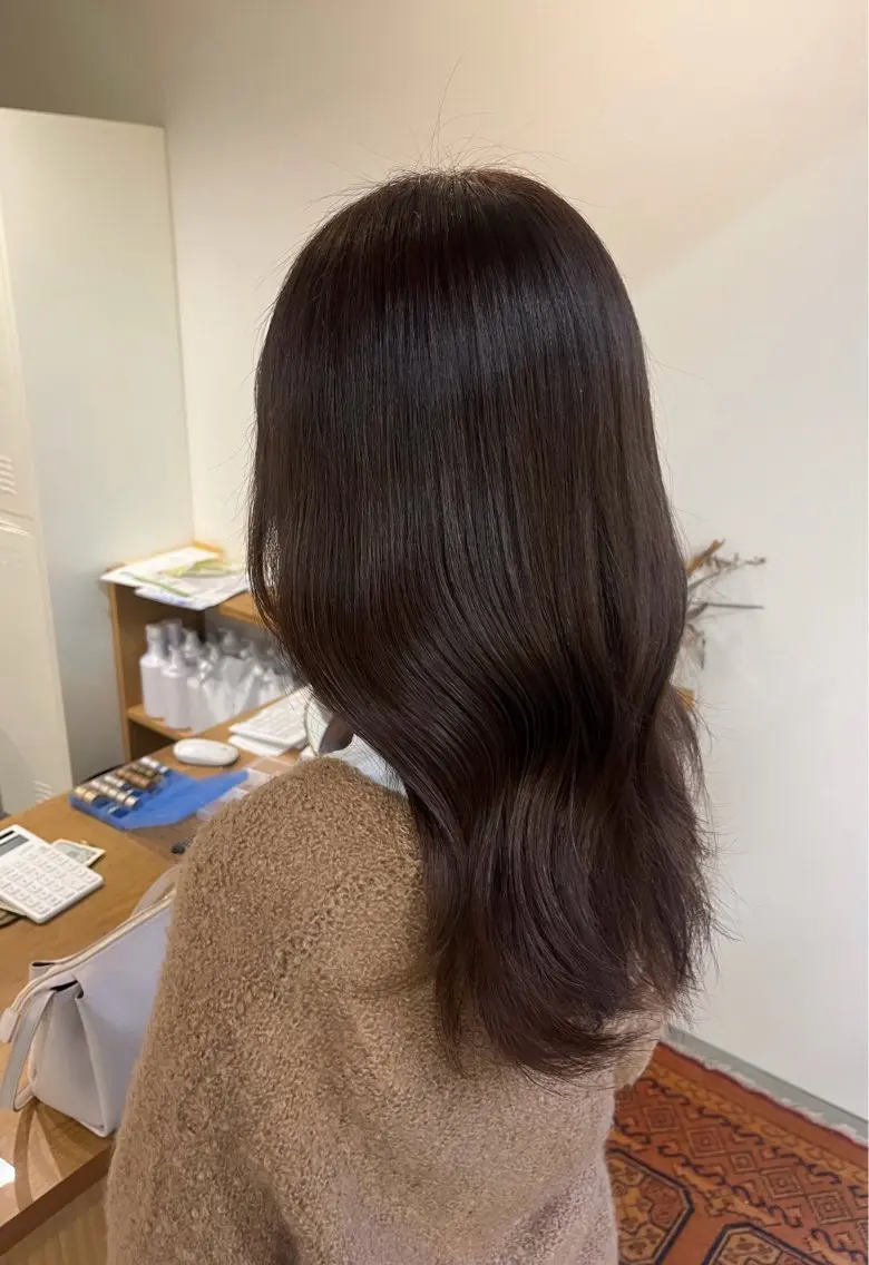 カラー ブラウンカラー オリーブブラウン 新美 あかねのヘアスタイル