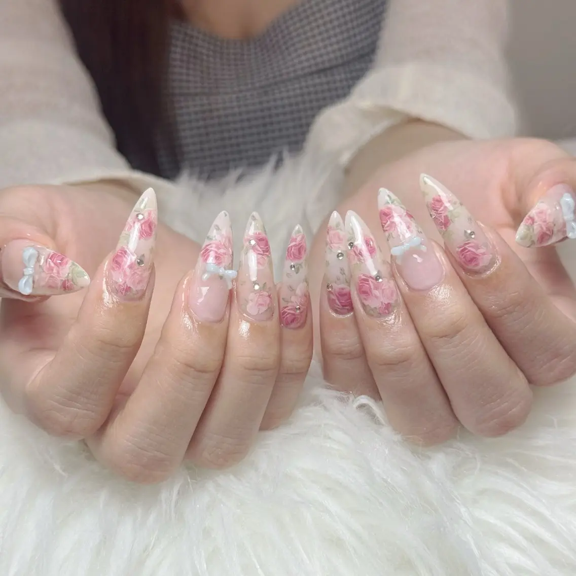 ネイル アートネイル オーロラネイル フラッシュネイル フレンチネイル ジェルネイル ハンドネイル Luci Nail Shinokuboのネイルデザイン