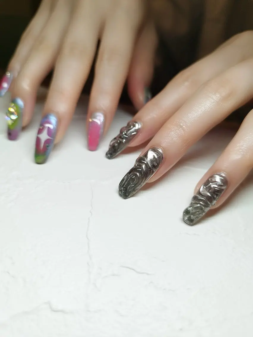 ネイル ミラーネイル Nail salon viewt55☺︎のネイルデザイン