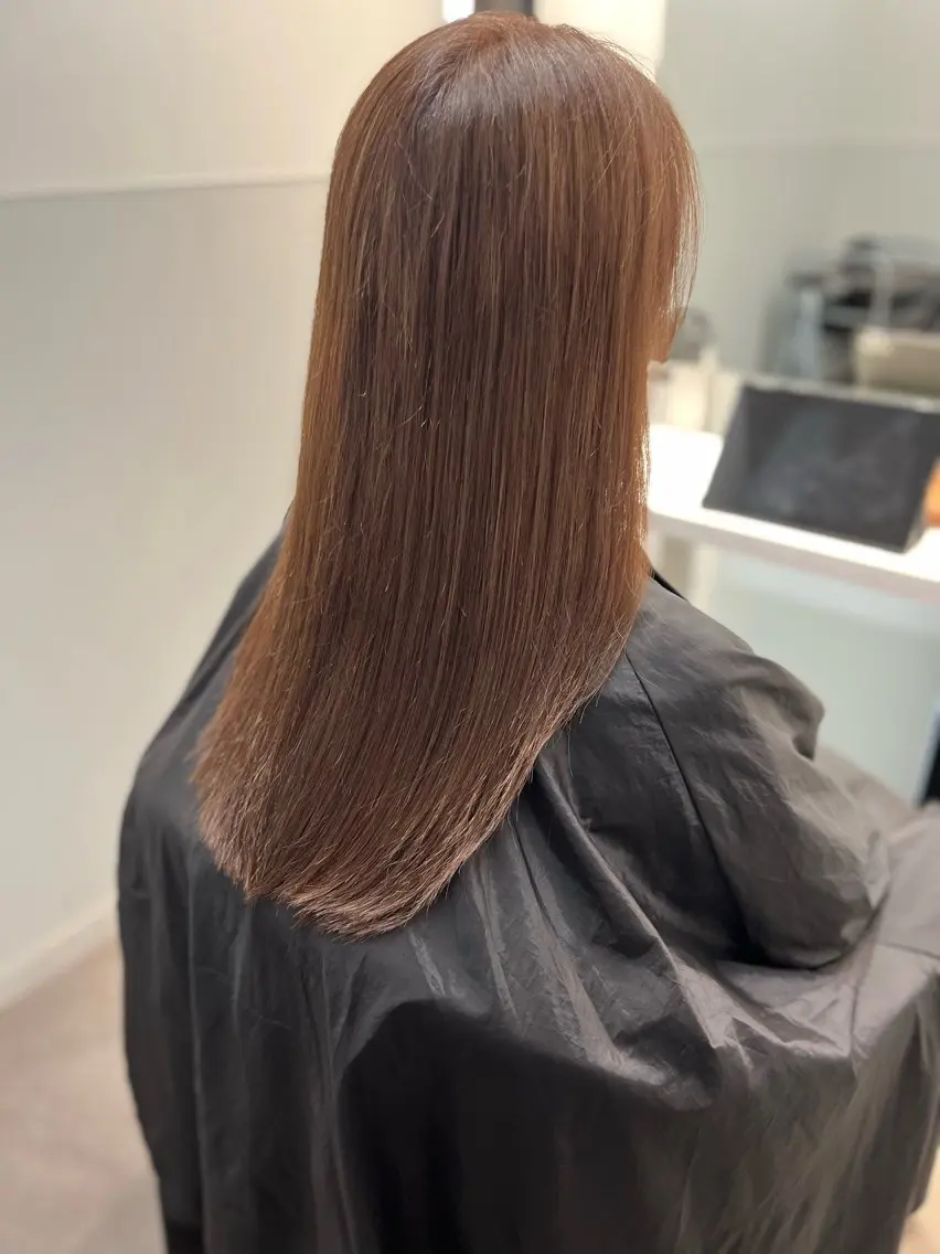 セミロング カット ヘアカラー トリートメント 悩む大人女性の味方 白髪ぼかし/うる艶髪のヘアスタイル